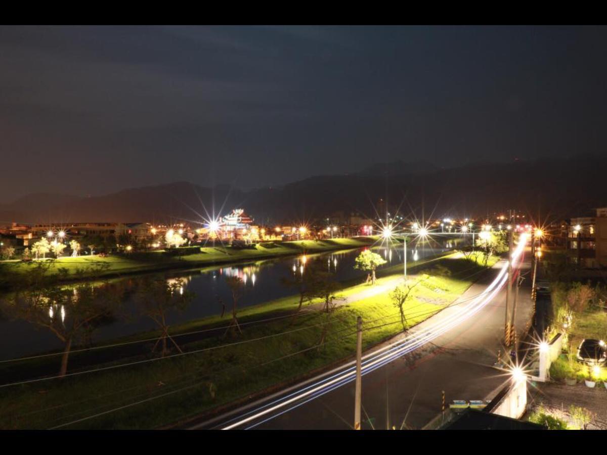 冬山閒雲居民宿 Дуншань Экстерьер фото